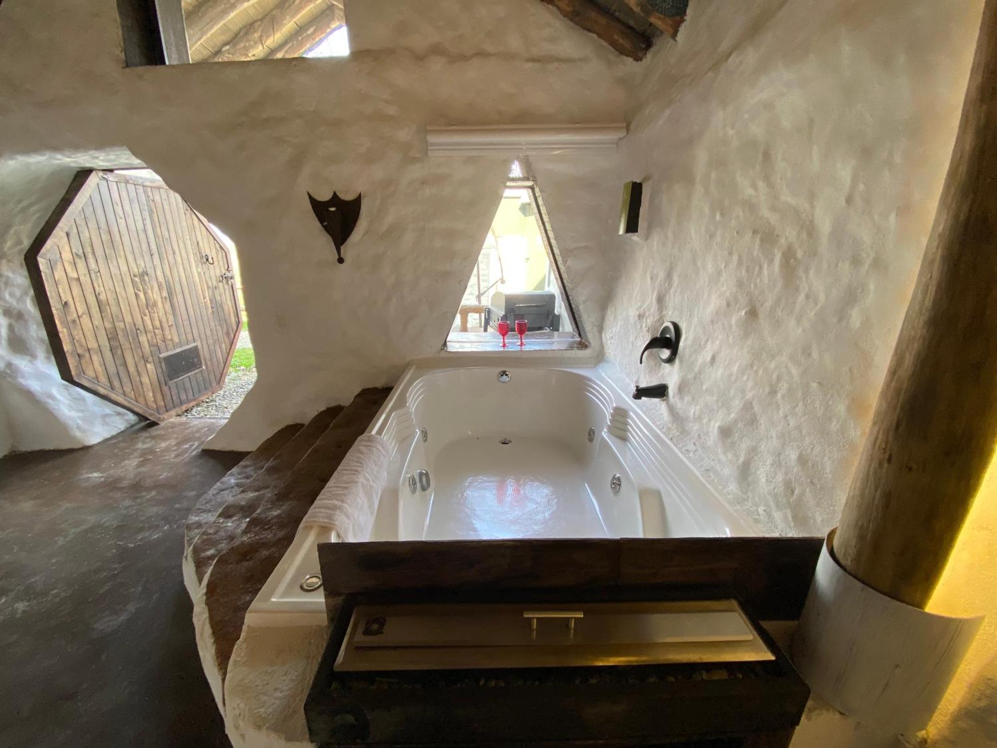Hobbit Hotel Ecolodge- Guatape Exterior photo