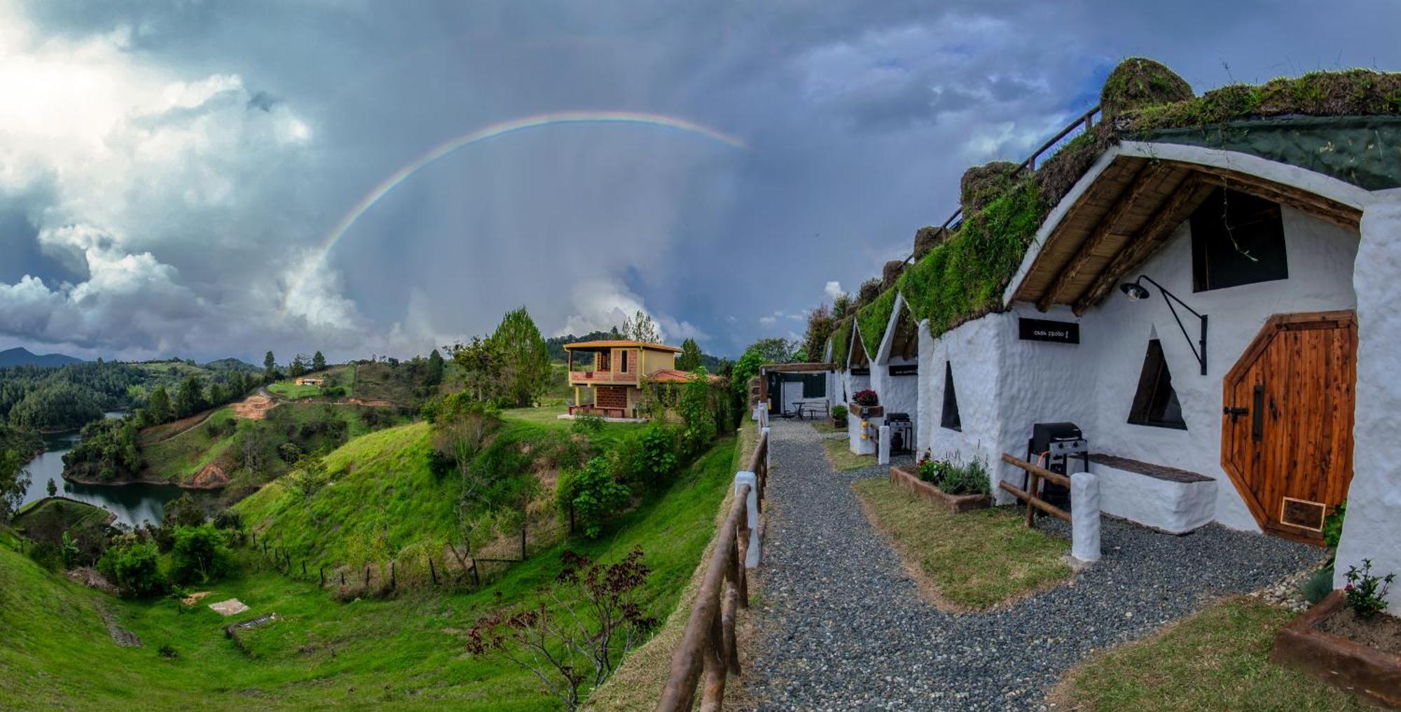 Hobbit Hotel Ecolodge- Guatape Exterior photo